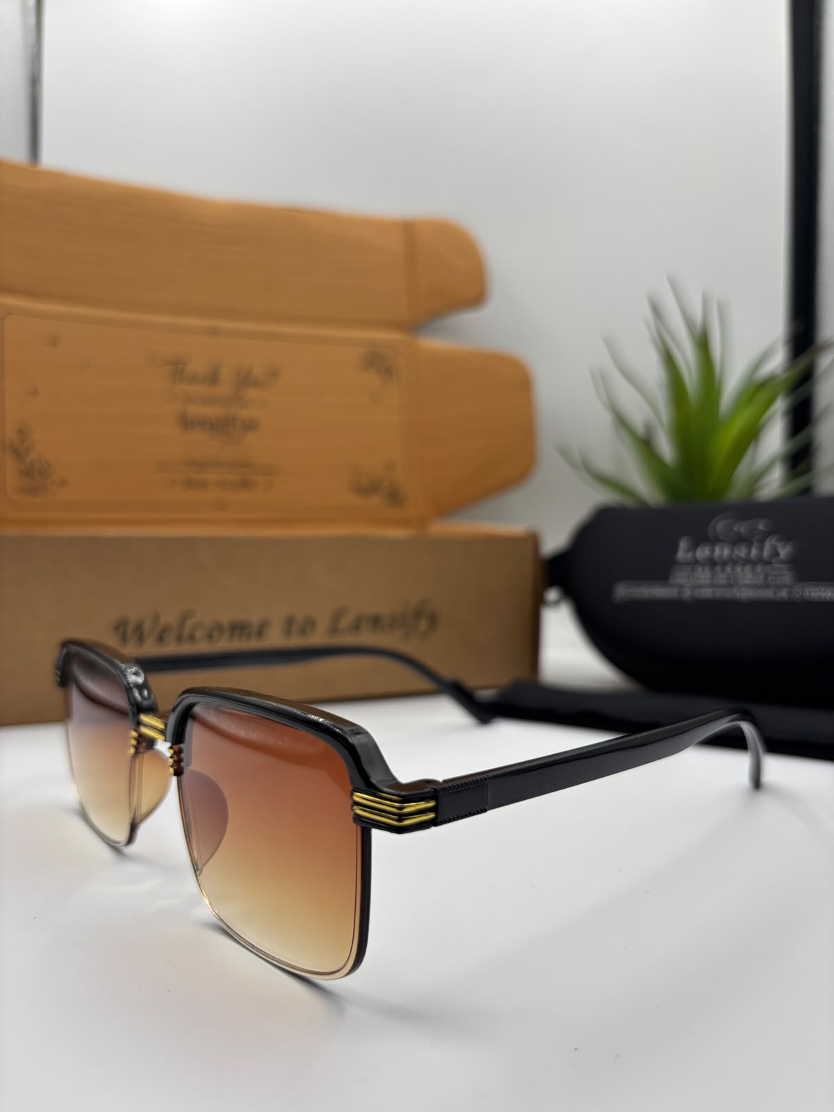 NERO SQUARE RIMLESS