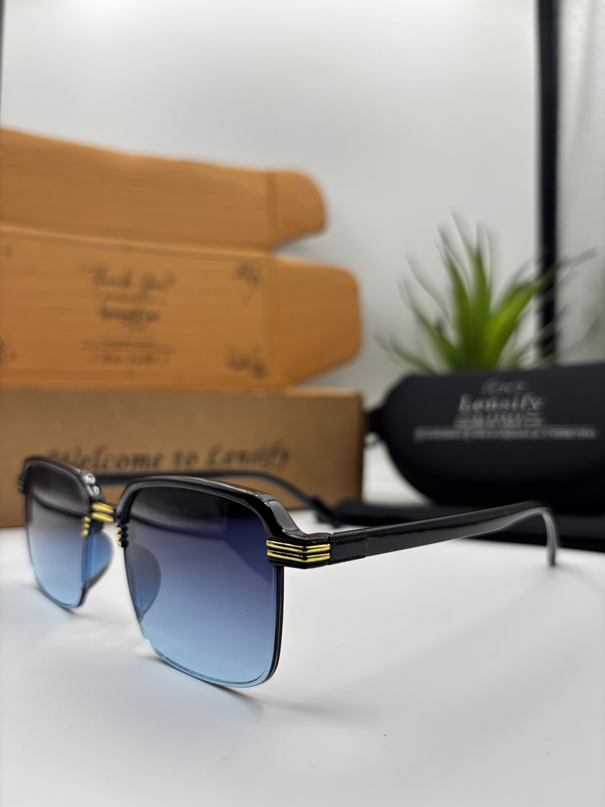 NERO SQUARE RIMLESS
