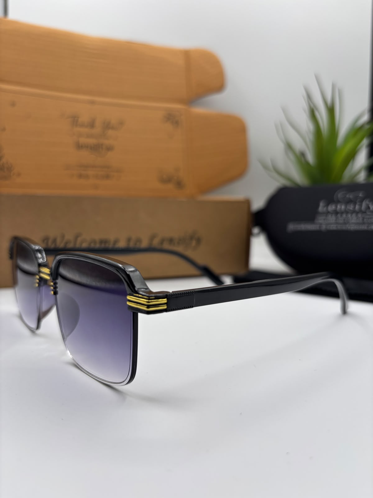 NERO SQUARE RIMLESS